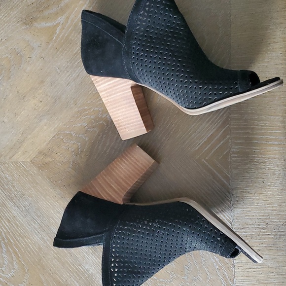 Lucky Brand Peep Toe Block Heel Bootie - Picture 3 of 9